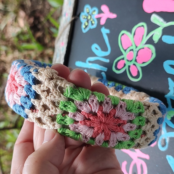 NWT granny square crocheted headband - Picture 2 of 5